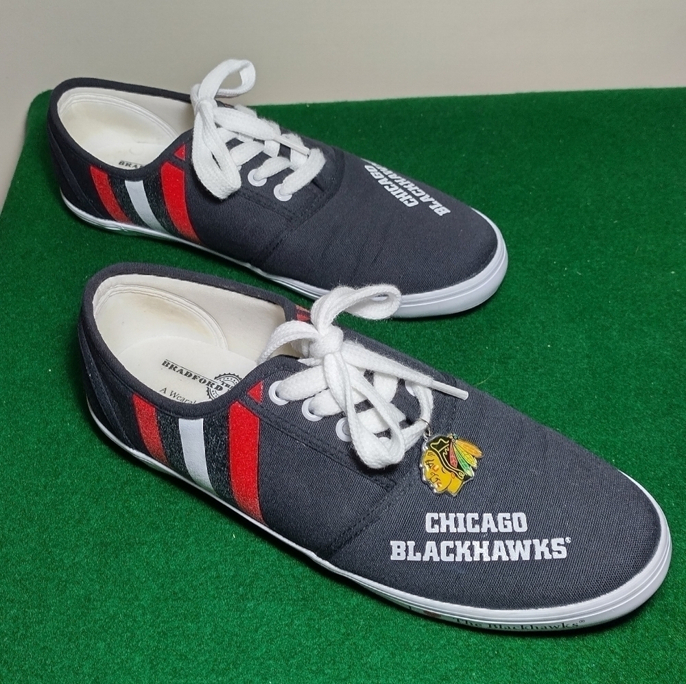Chicago Blackhawks Bradford Exchange Wearable Art Shoes, Like New - Picture 2 of 10